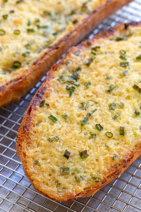 How does Garlic Bread fit into your Daily Goals - calories, carbs, nutrition